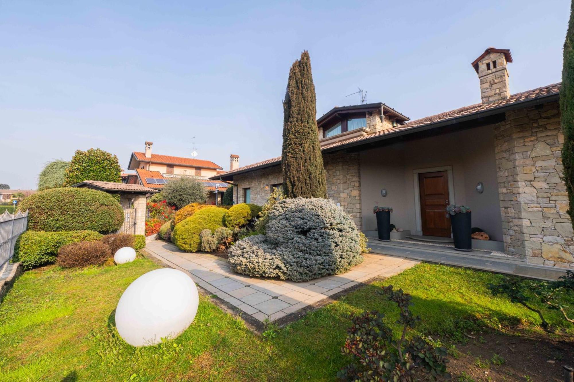 Airport Bea Rooms Azzano San Paolo Exterior foto