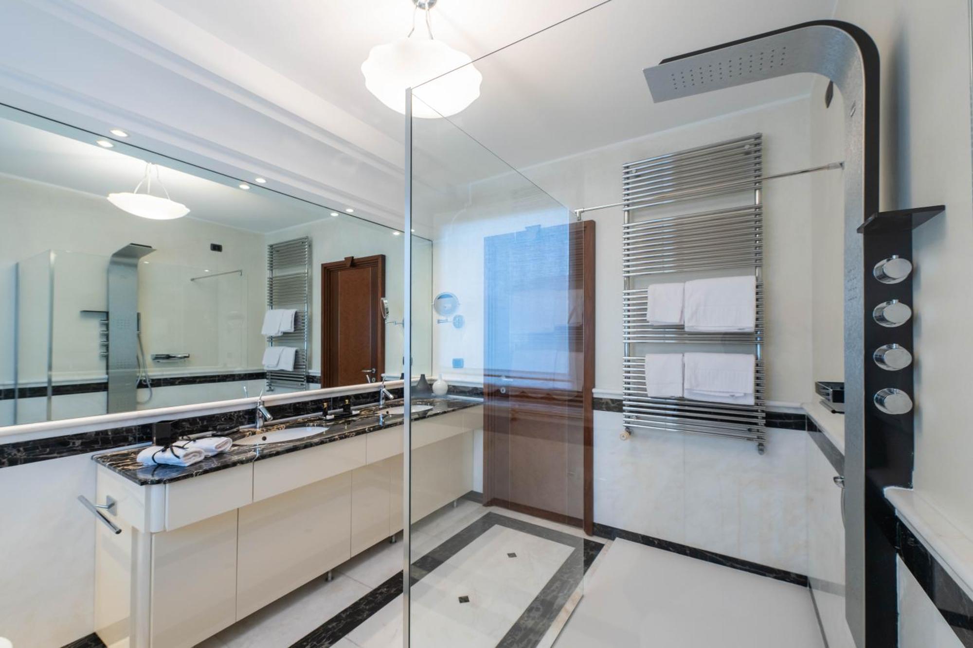 Airport Bea Rooms Azzano San Paolo Exterior foto